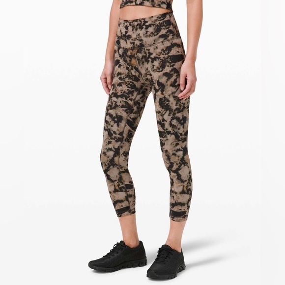 Lululemon Wunder Train High-Rise Crop 23" SZ 4 - Picture 1 of 5